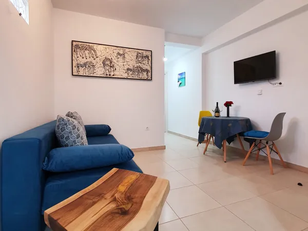 Apartment B2 - 8