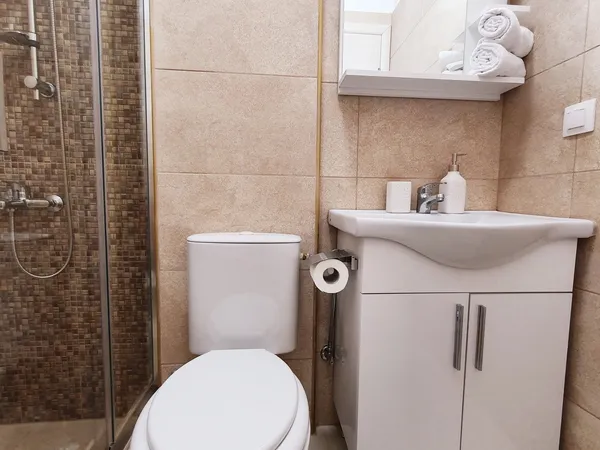 Apartment B4 - 7