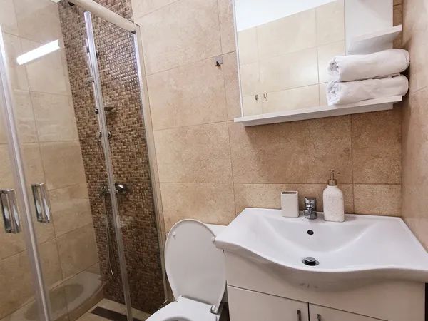 Apartment B5 - 5