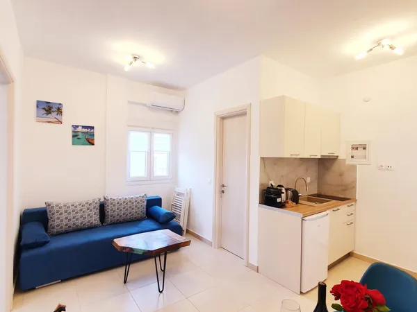 Apartment B6 - 3