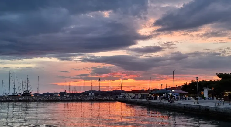 Apus de soare peste marina din Nikiti